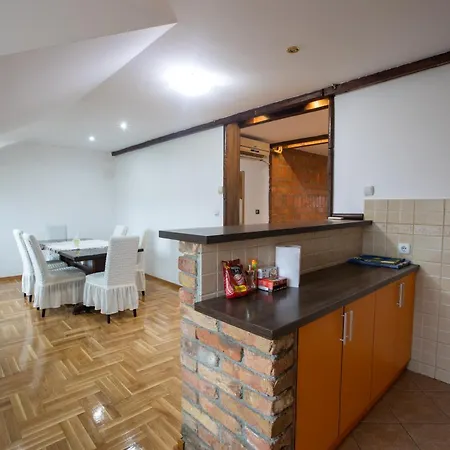 Апартаменты Bubamara House *